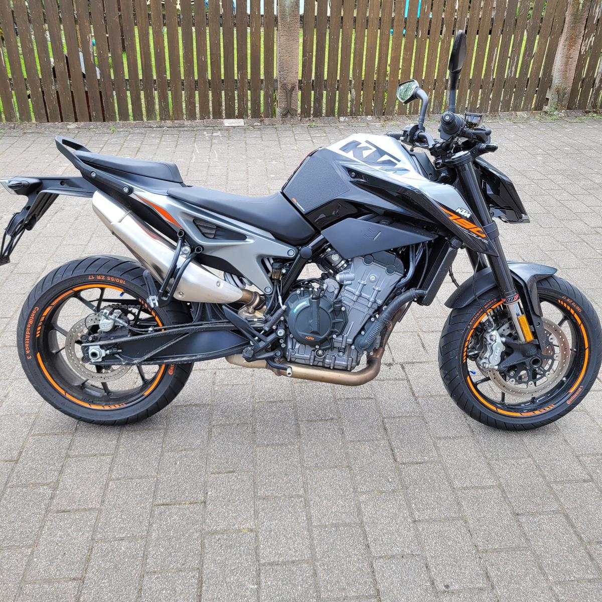 KTM 790 Duke