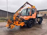 Mercedes-Benz Unimog U400 + Zubehör - Mercedes-Benz Unim