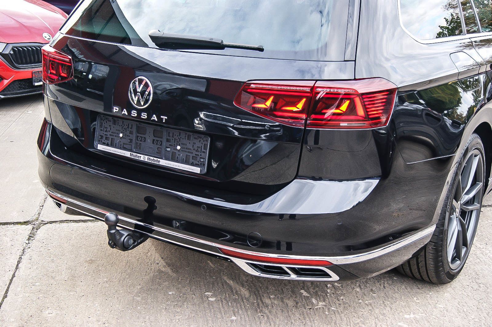 Fahrzeugabbildung Volkswagen Passat Variant 2.0TDI DSG R-LINE ANHZV STANDHZG