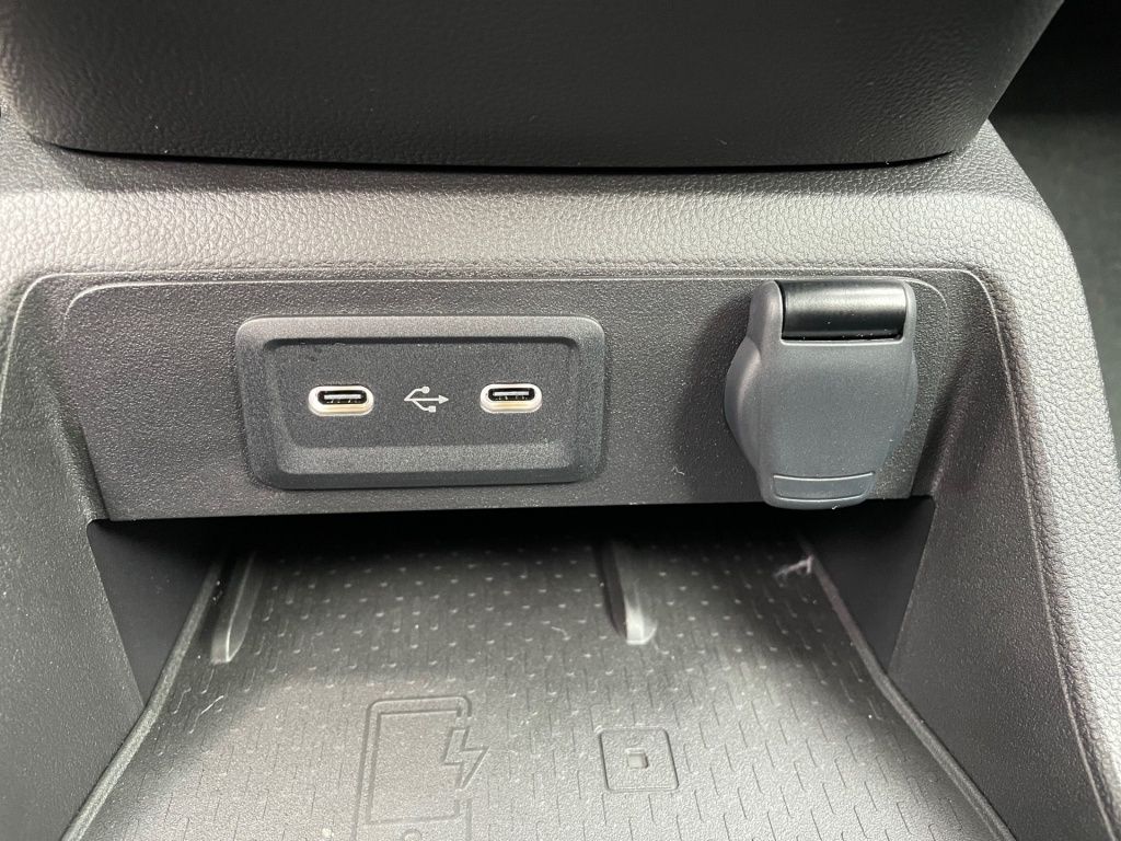 Fahrzeugabbildung Mercedes-Benz T 180 PROGRESSIVE Lang RFK, NAVI, LED, TEMPO