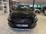Volvo XC60 2.0 D4 AUT NAVI LEDER XENON MEMORY PDC SHZ - Volvo XC60: 4d