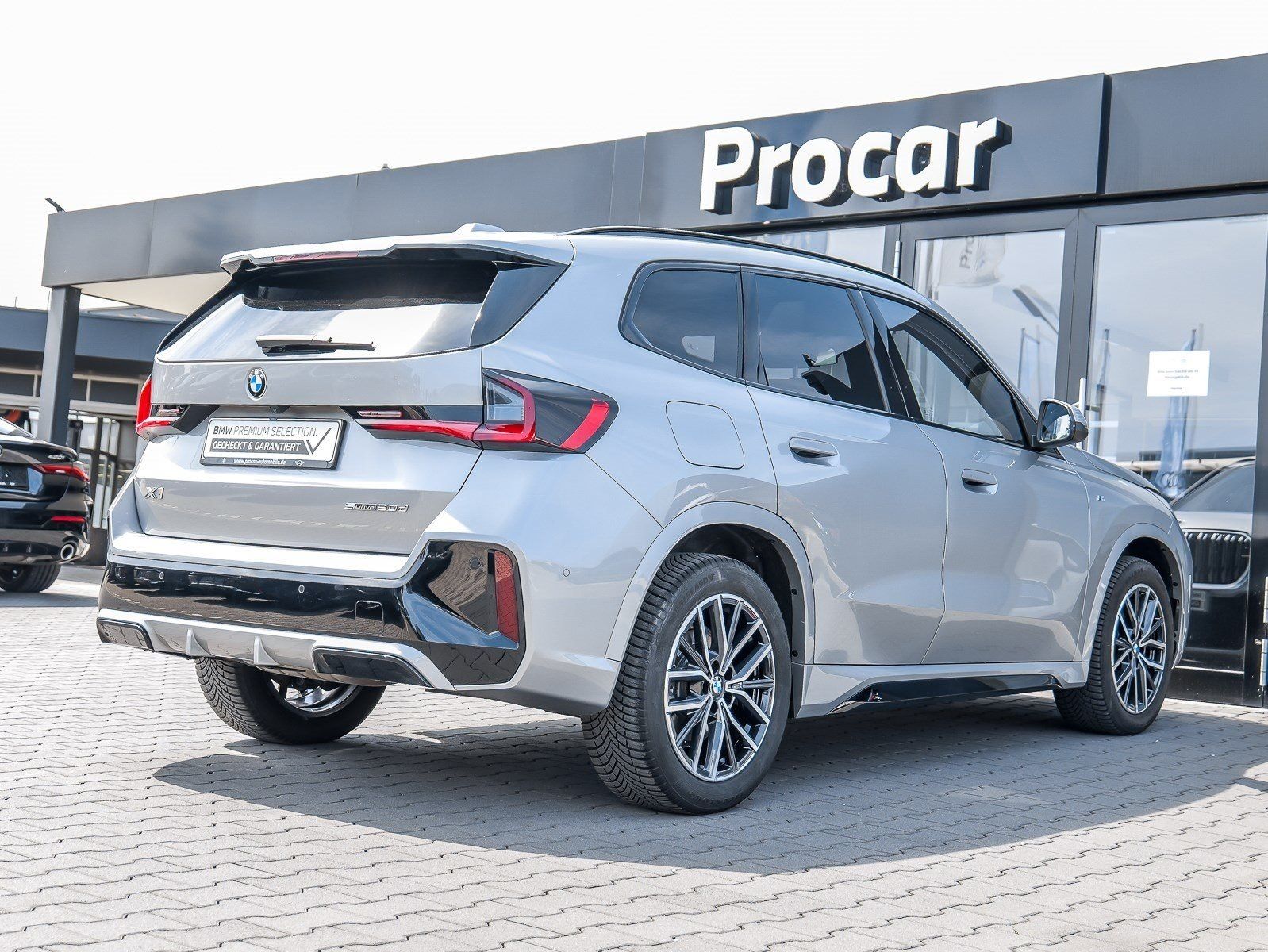 BMW X1 sDrive20d M Sport PANO ACC AHK RFK NAVI LED foto 2