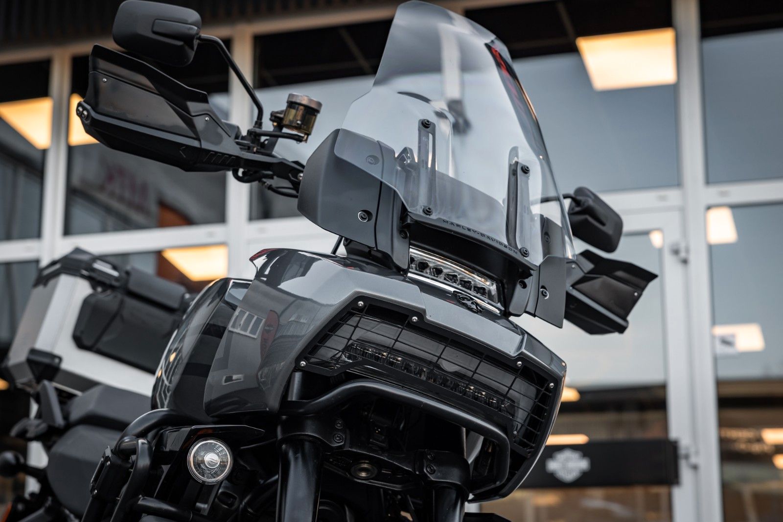 Fahrzeugabbildung Harley-Davidson RA1250S Pan America Special - JEKILL & HYDE -