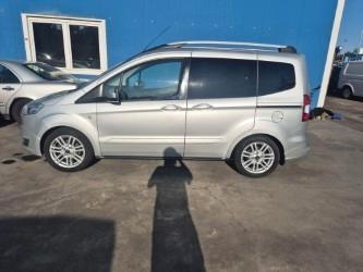 Ford Tourneo Courier Titanium