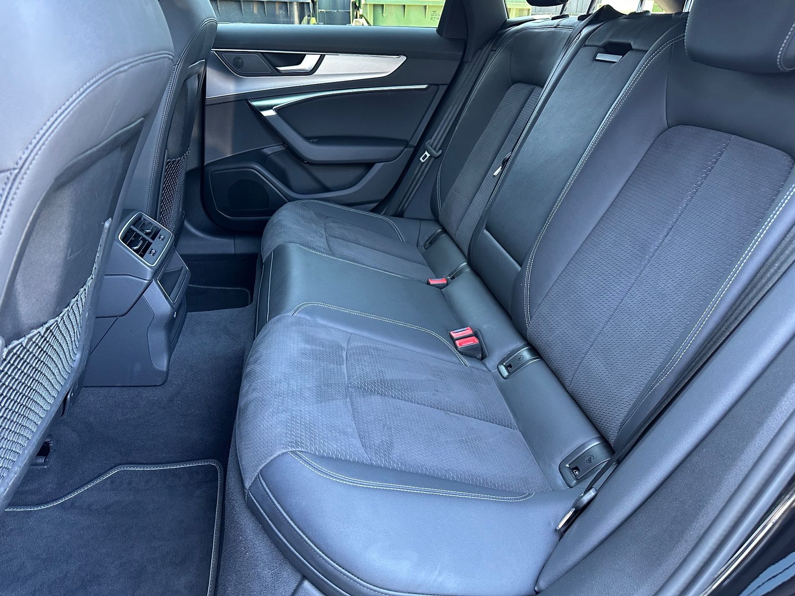 Fahrzeugabbildung Audi A6 Avant 50 TDI Qu S-Line NAV+LED+AHK+VCOCKPIT