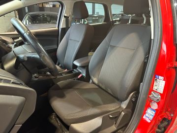 Ford Focus - 12