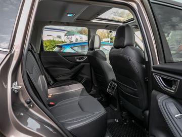 Subaru Forester 2.0 Platinum Kamera Navi Harman-Kardon