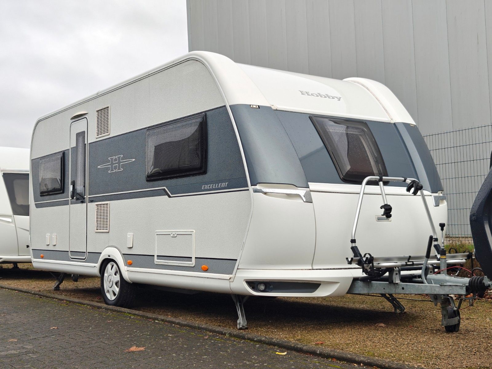 Fahrzeugabbildung Hobby Excellent 540 UFe - Fahrradträger, TV, 1.750kg -