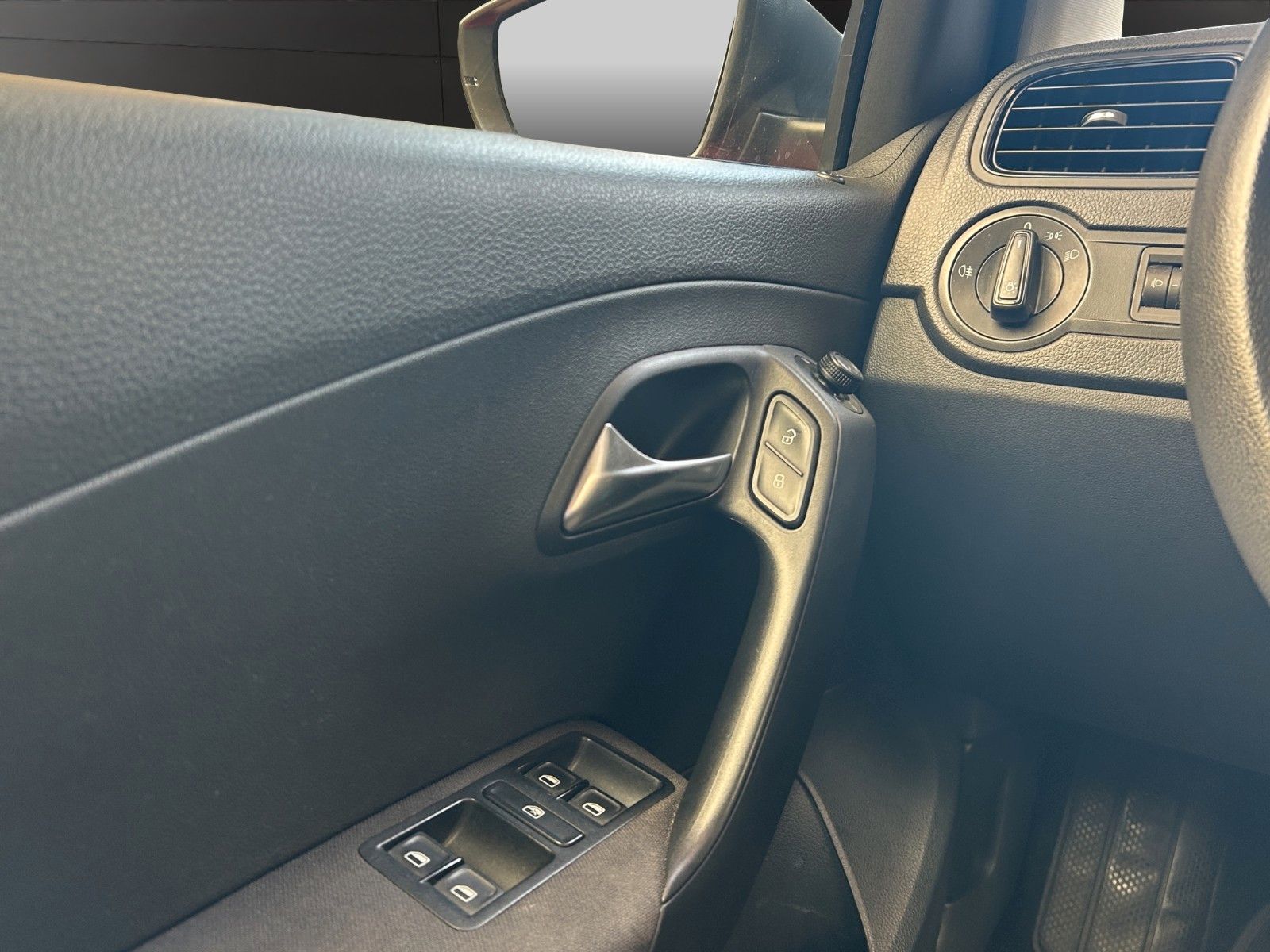Fahrzeugabbildung Volkswagen Polo V Trendline/Service & Tüv Neu/Klima