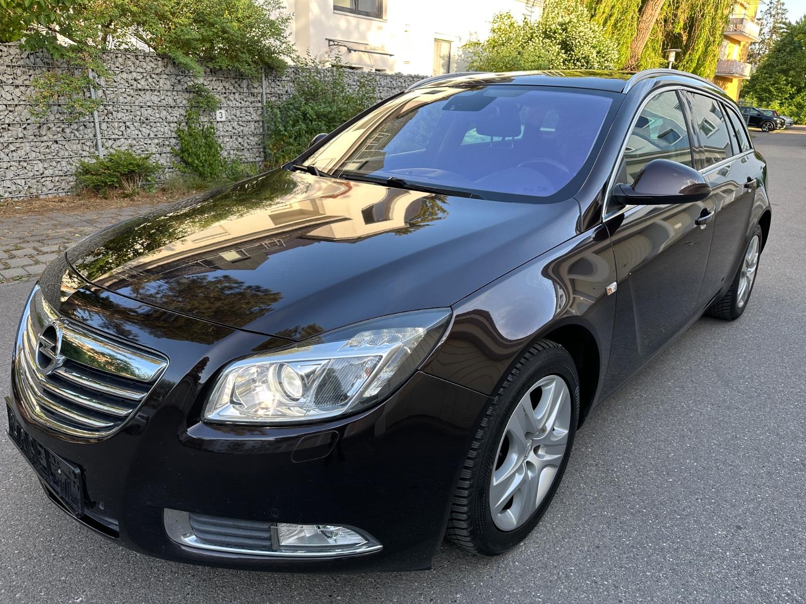 Opel Insignia A Sports Tourer Design Edition