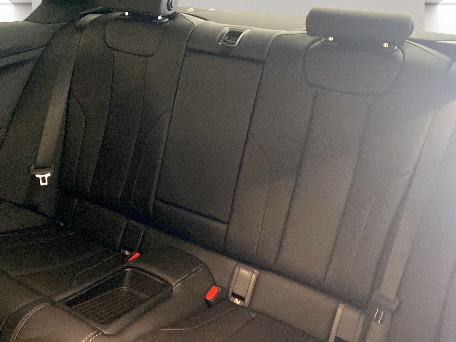 BMW 220 - Bild 6