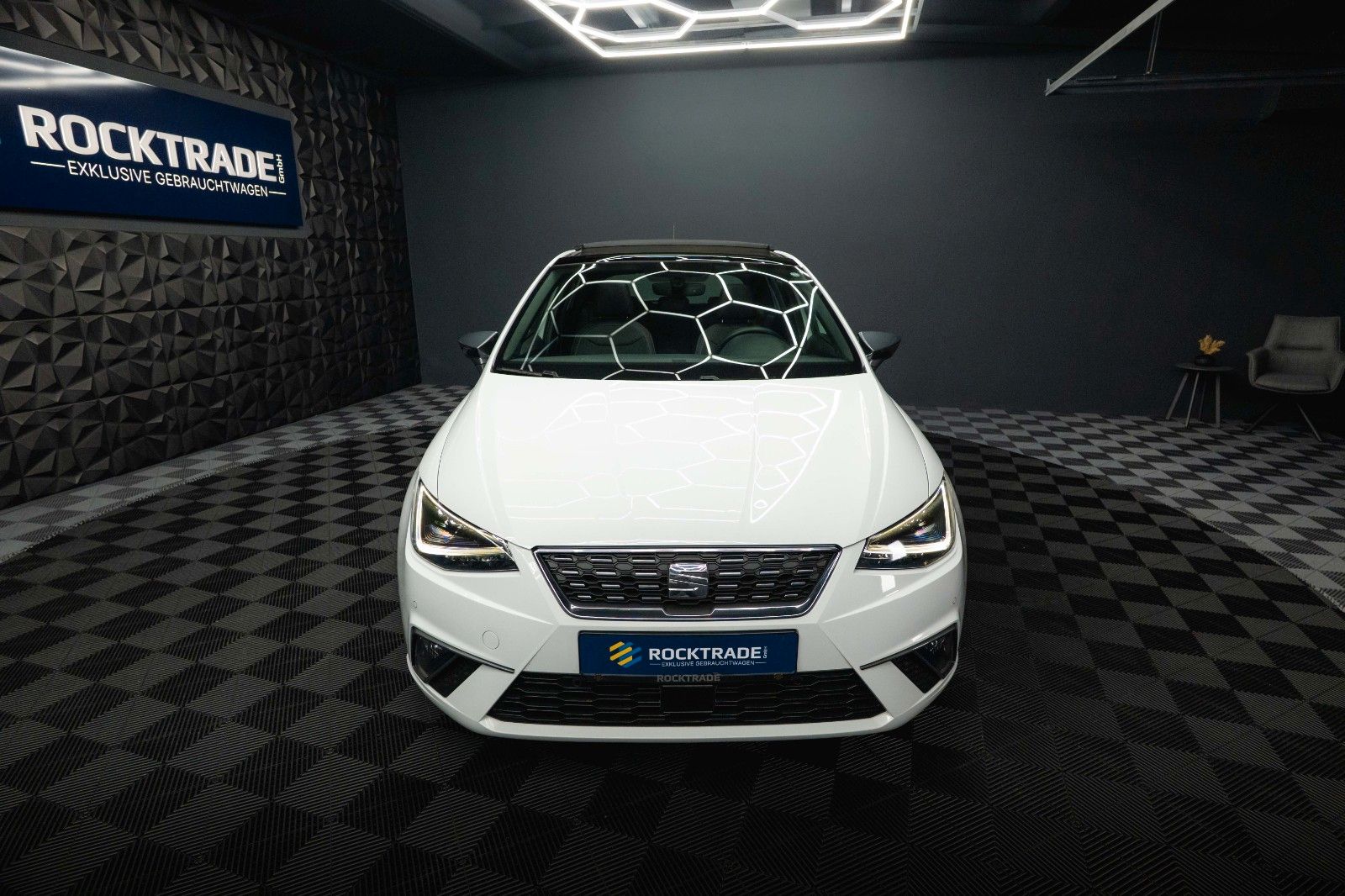 Fahrzeugabbildung SEAT Ibiza Xcellence Sport DSG *LED*Panorama*Kamera*