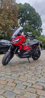 Honda X-adv 750 Top gepflegt 2200km Akrapovic-Auspuff 