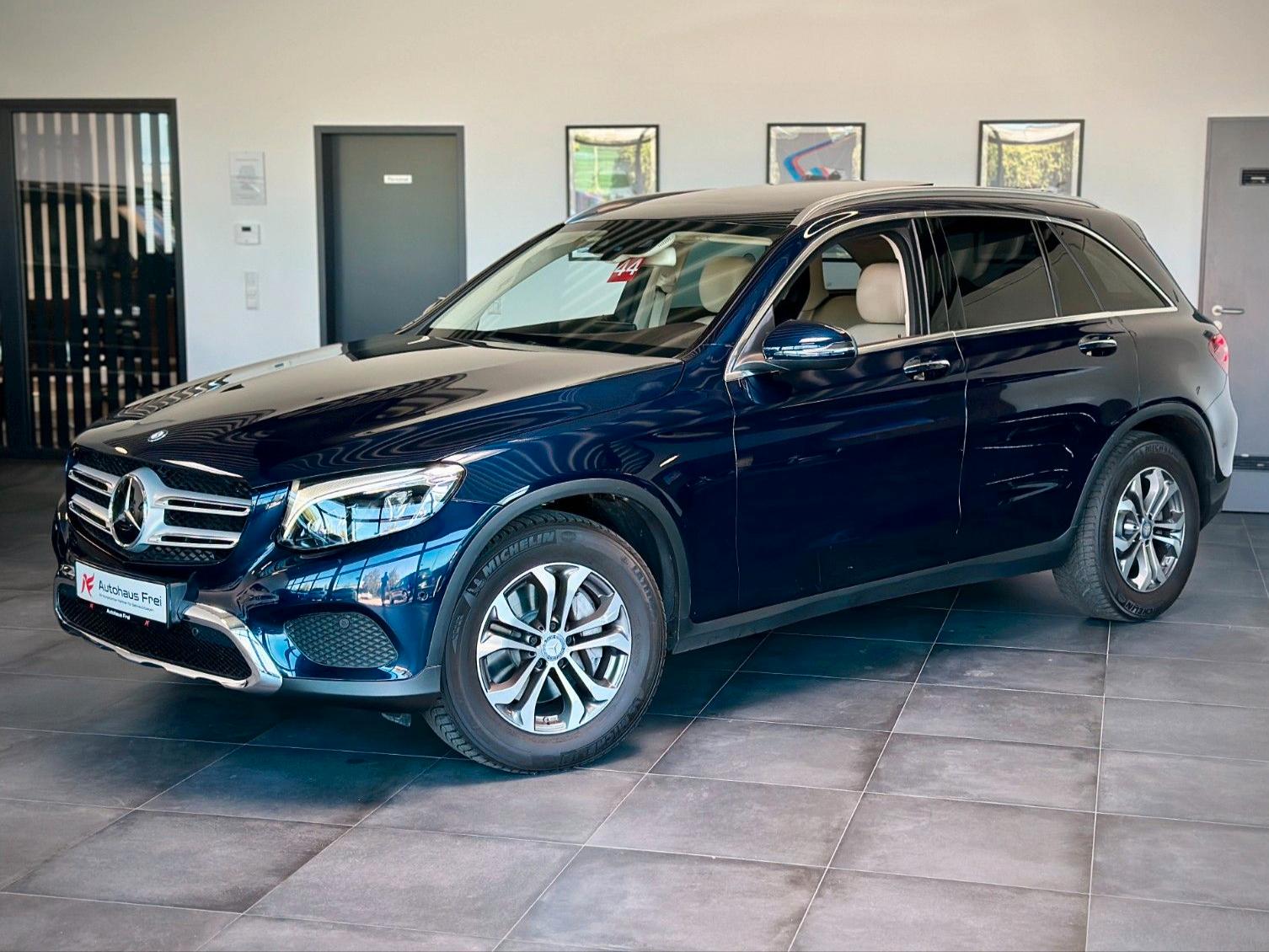 Mercedes-Benz GLC 220d 4Matic Exclusive 1.Hand*Distro+*Pano*AH