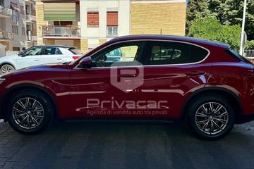 Alfa-Romeo Stelvio - 8