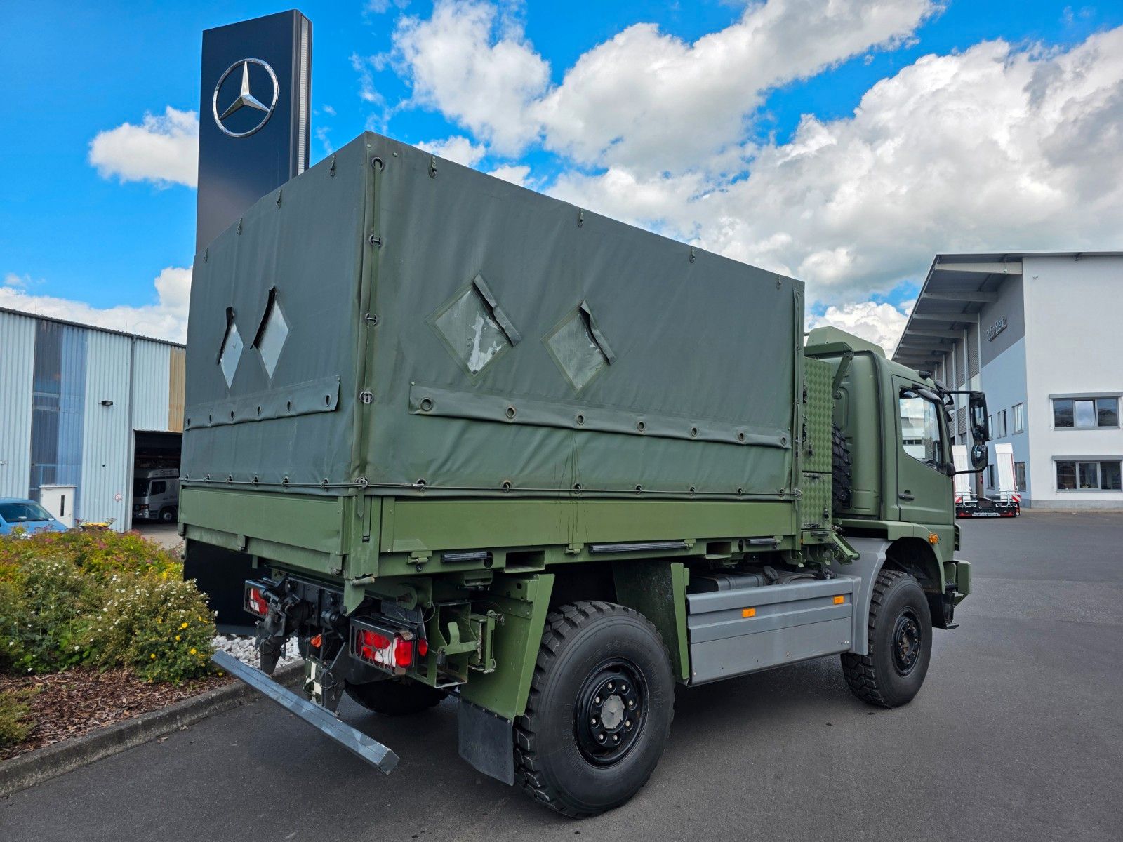 Fahrzeugabbildung Mercedes-Benz Atego 1018 A 4x4 Pritsche Plane mehrfach vorh.