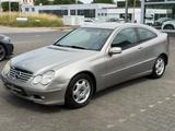 Mercedes-Benz C 220 C Sportcoupe C 220 CDI - Mercedes-Benz C 220: Cdi Sport