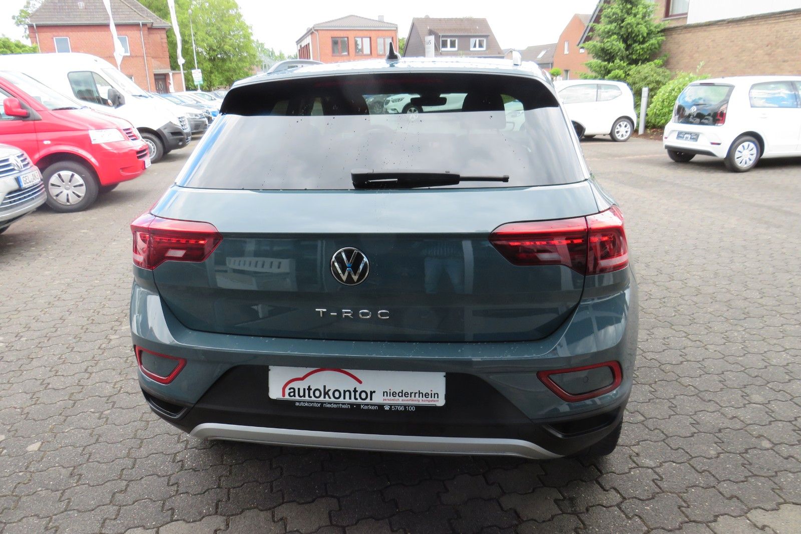 Fahrzeugabbildung Volkswagen T-Roc Life NAVI SITZH. GJ APP-CONNECT 1.HD
