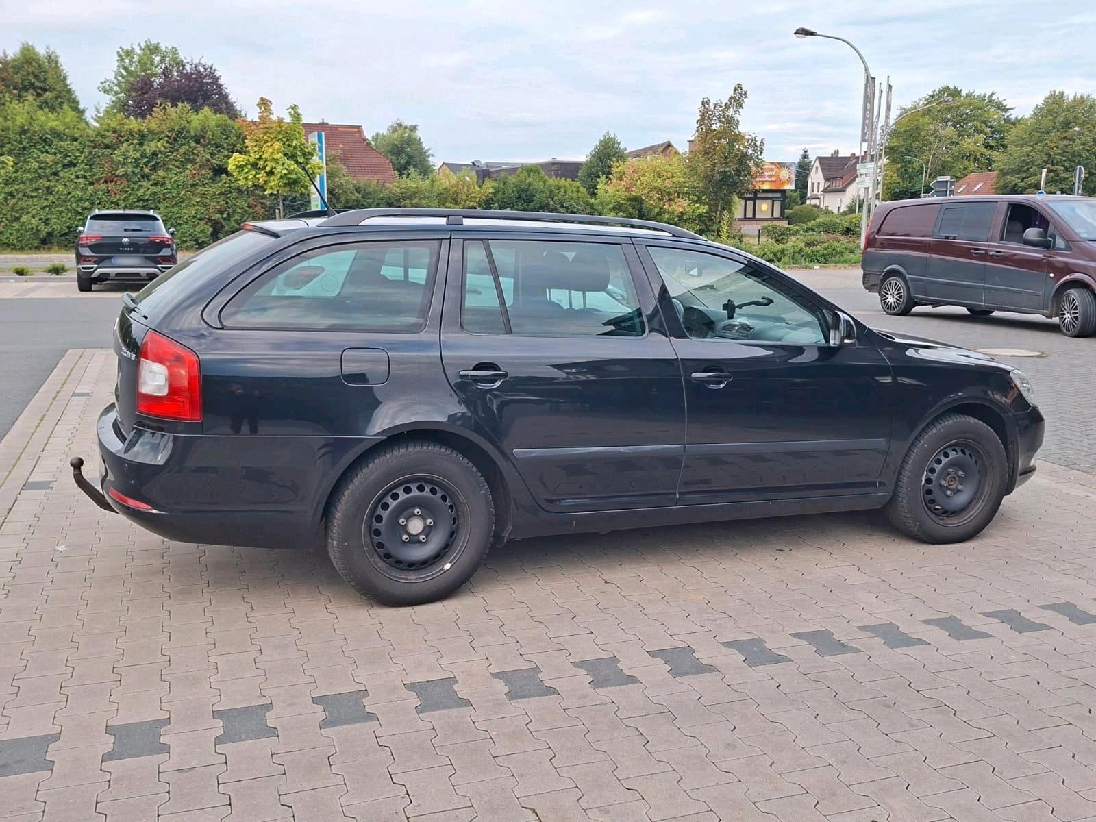 Skoda Octavia 2013 — interior
