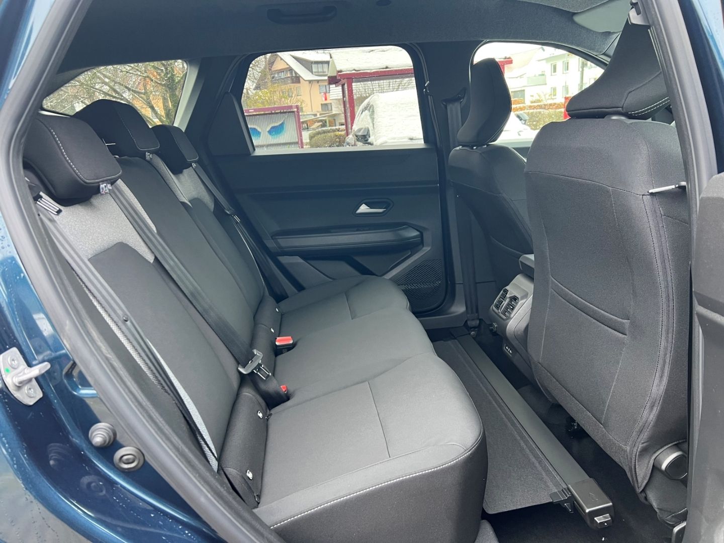 Fahrzeugabbildung Dacia Bigster TCe 140 Journey Navi Digitales Cockpit L