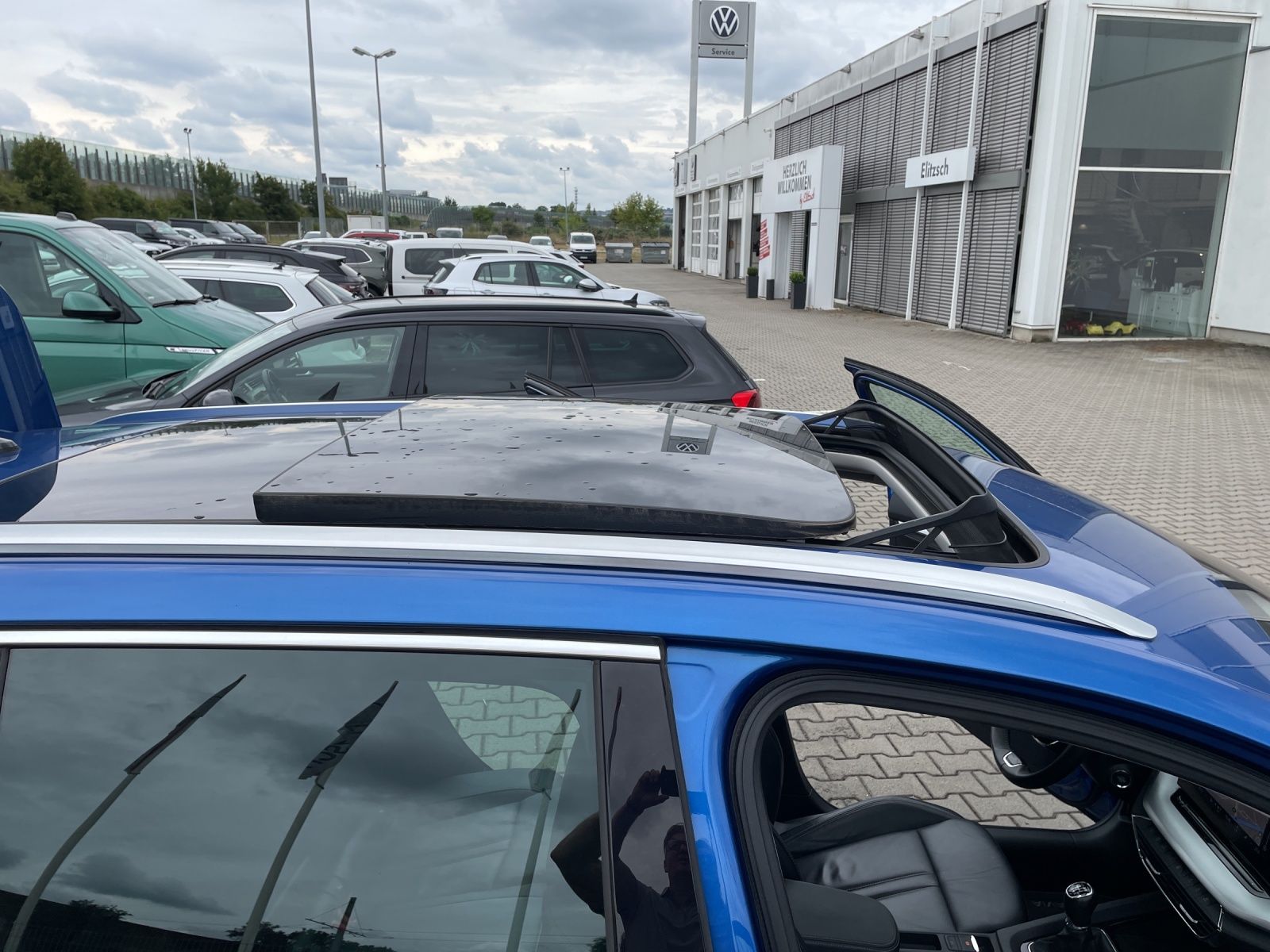 Fahrzeugabbildung SKODA Octavia Combi TSI Style Matrix Navi Pano HUD Led