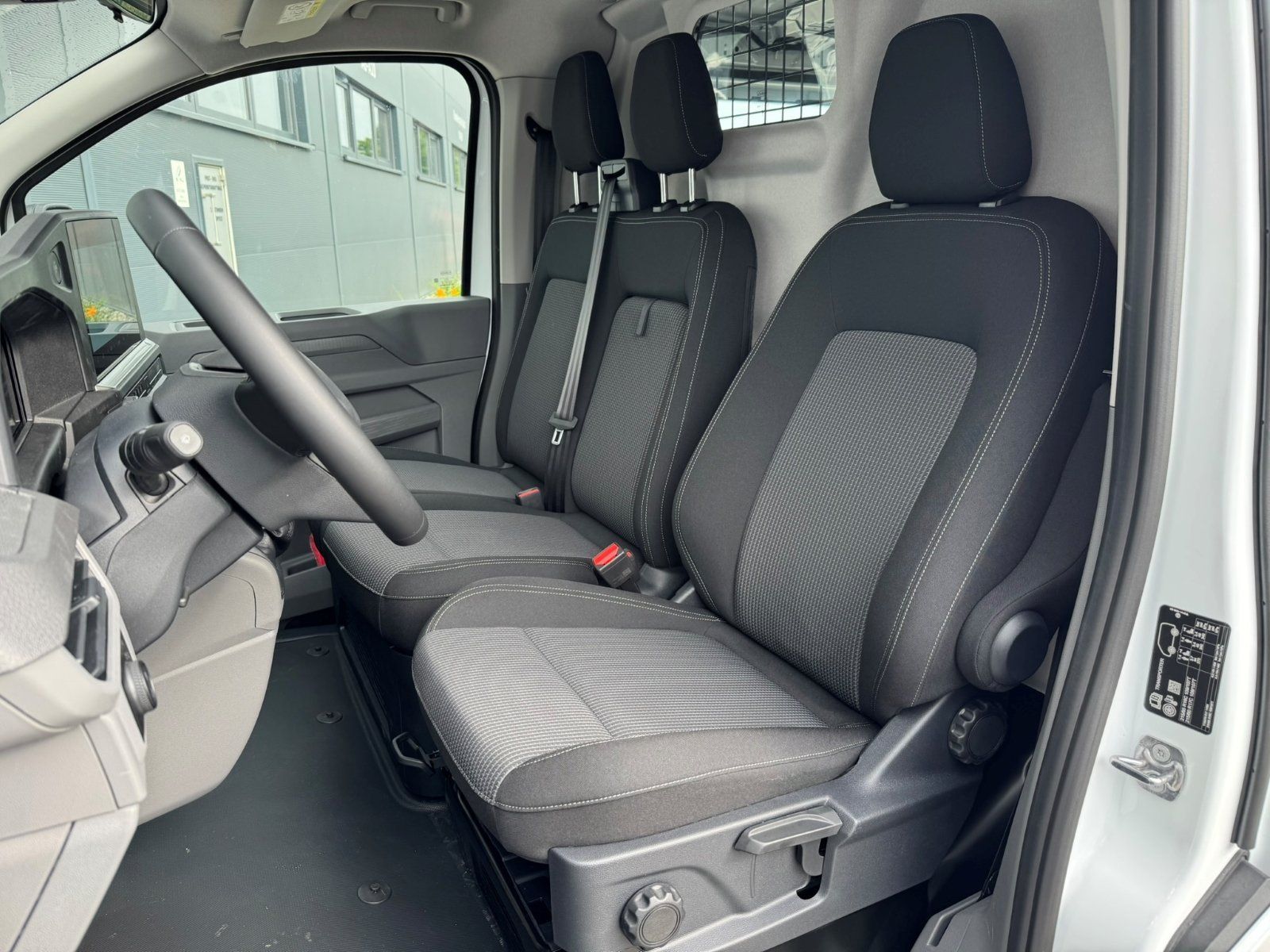 Volkswagen T7 Transporter - Bild 4