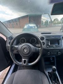 Volkswagen Tiguan - 8