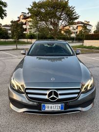 Mercedes E 200 - 1