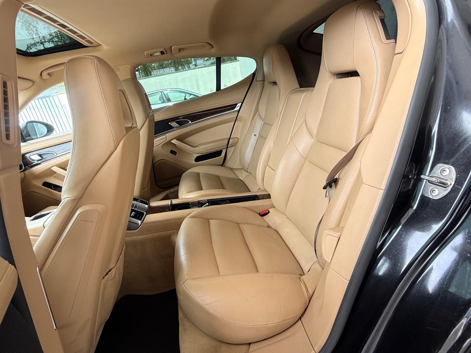 Porsche Panamera 4S 4.8 V8 | 400 ch | BVA | Cuir beige | Toit ouvrant | Sièges ventilés | Suspension pneumatique | Son Bose