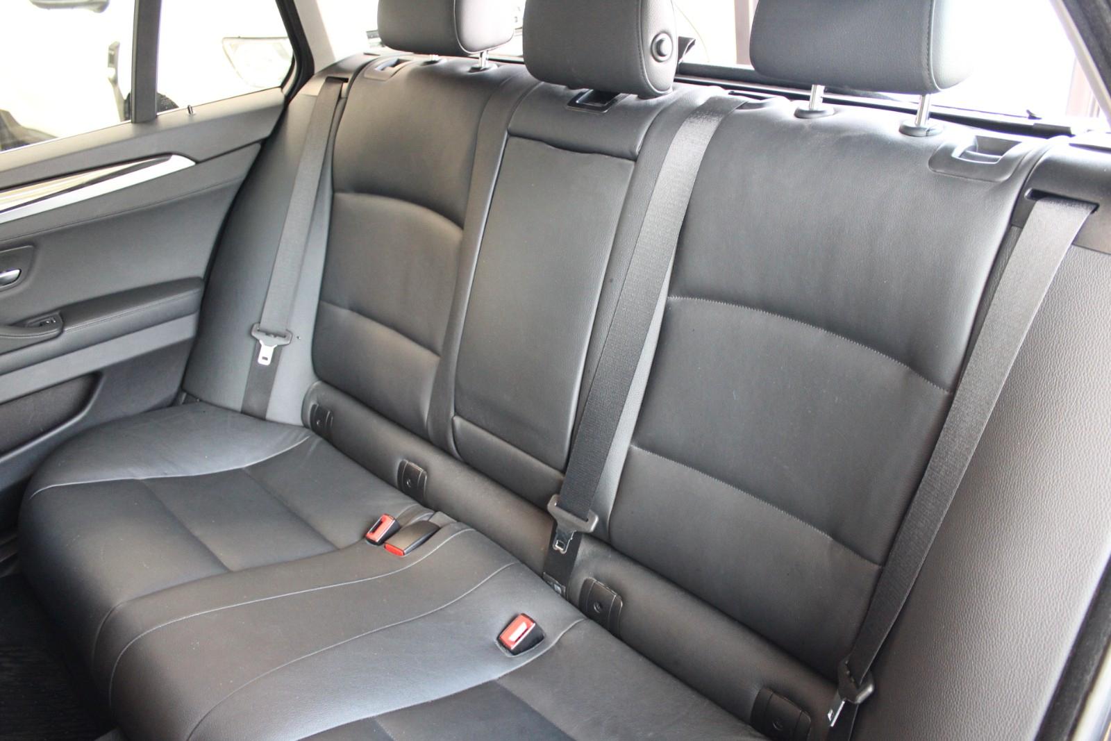 BMW 530 d Touring 245 ch • Boîte auto • 1ère Main - Cuir Dakota • Attelage • Bi-Xénon