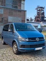 Volkswagen T6 Multivan 4motion, Kindersitze - Volkswagen: Blau, Multivan Motion
