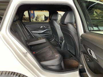 BMW M340 d xDrive *1.HAND*19%MWST*LED*AHK*ACC*DAB*
