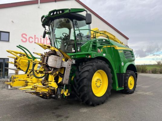 John Deere 8300i Maishäcksler 910Bh