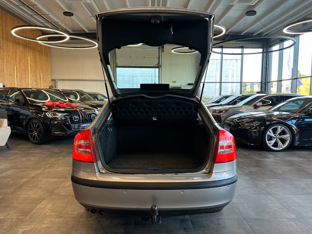 Skoda Octavia *TÜV0328*SCHECKHEFT*TEMPO*AHK*KLIMA*PDC