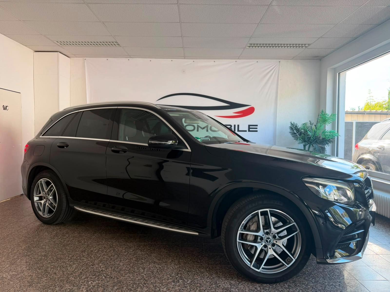 Mercedes-Benz GLC 250d 4Matic AMG Pano Kamera LED ACC Leder