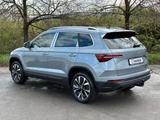 Skoda 1.5TSi DSG 130 Premium NAVI ACC PADACH LM18"AHK - Skoda Karoq: Sitzheizung
