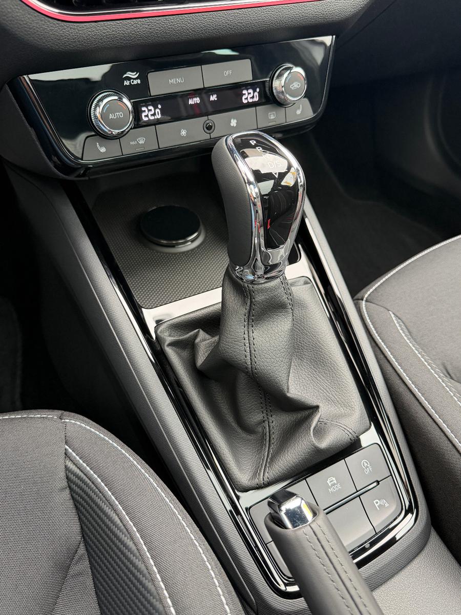 Skoda Kamiq 1.0 TSI DSG Monte Carlo (Pano,AHK,5/100)
