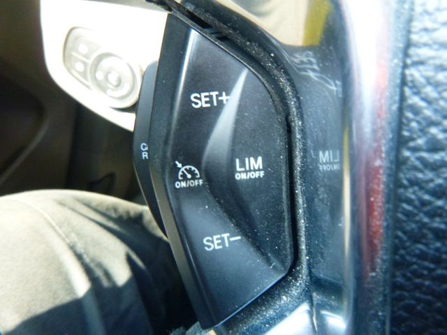 Fahrzeugabbildung Ford Transit Connect 1.5 EcoBlue >5 Sitze/PDC/TEMP<