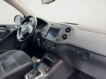 Volkswagen Tiguan - 10