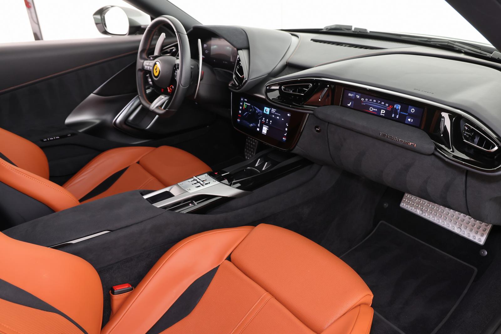 Ferrari 12 Cilindri Carbon | Pano |