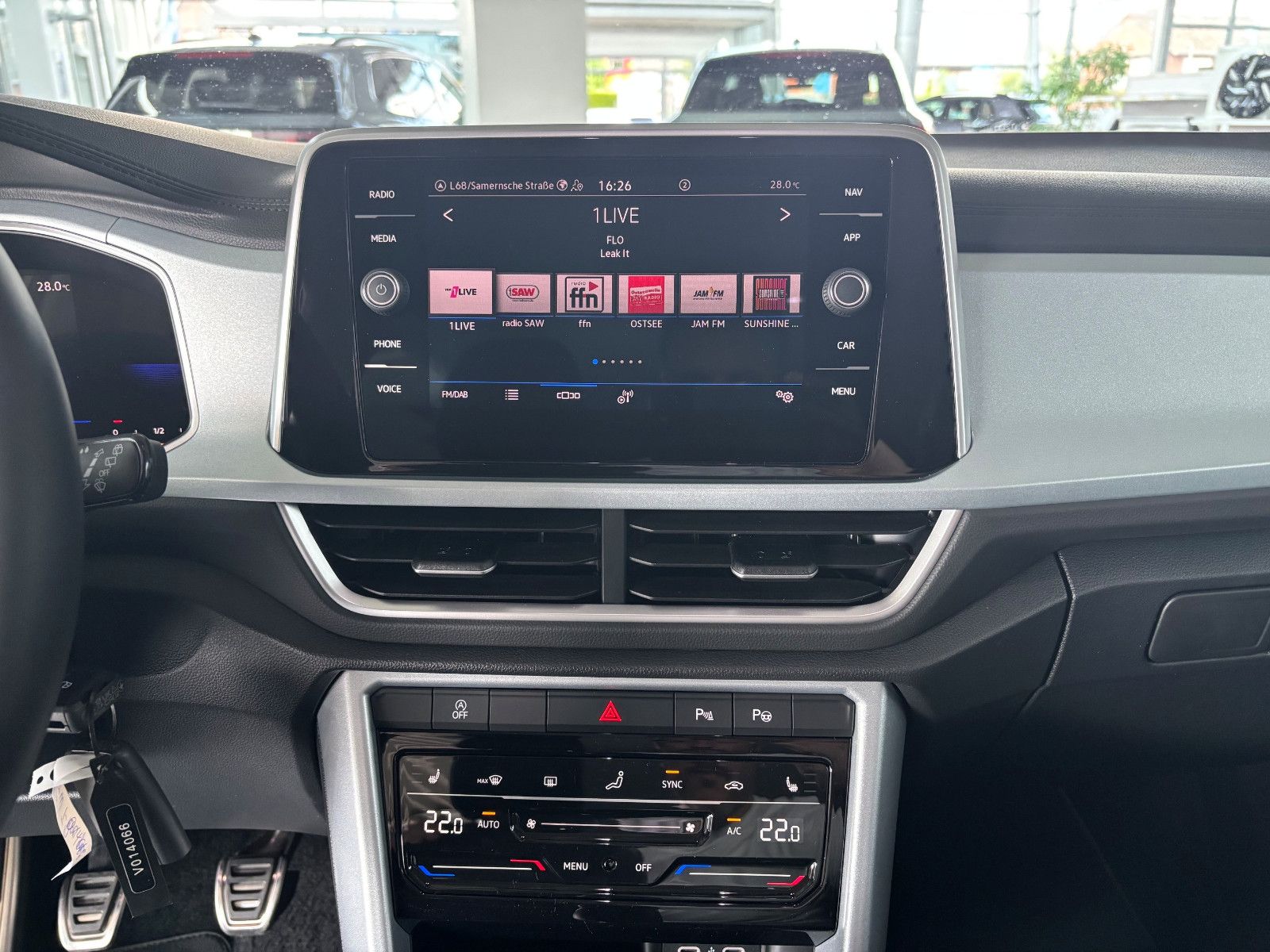 Fahrzeugabbildung Volkswagen T-Roc Goal 1.0 TSI LED+NAV+ACC+APP