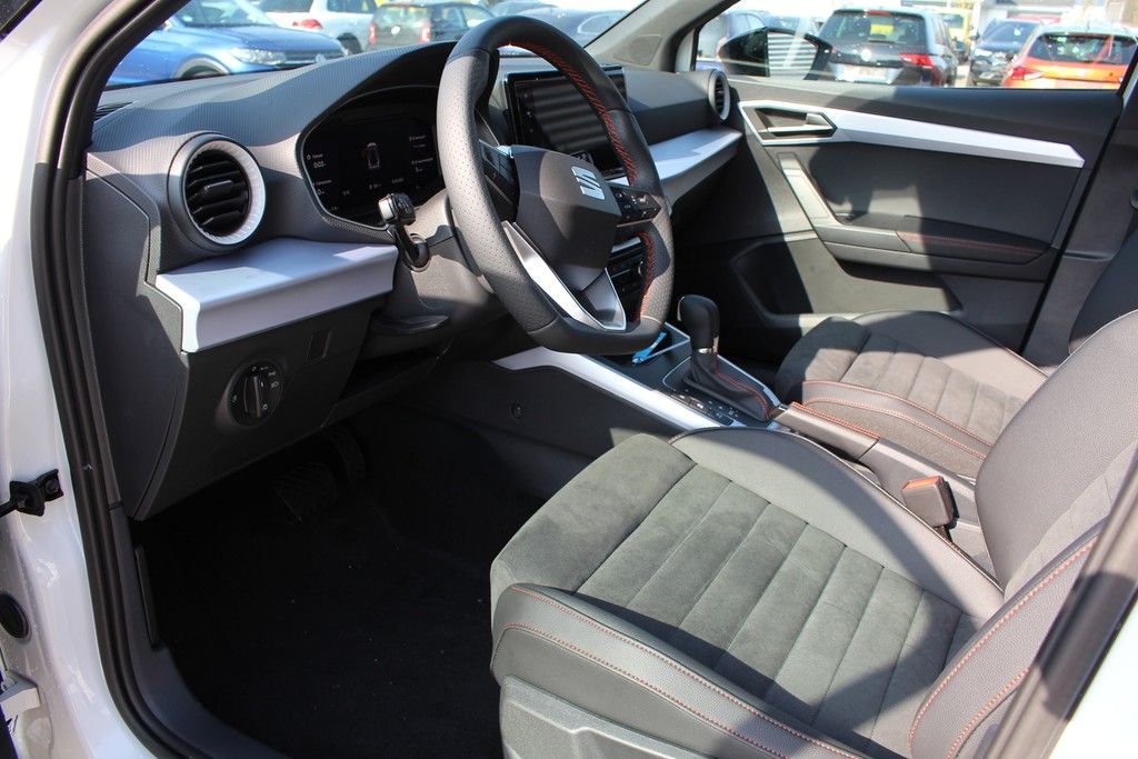 Fahrzeugabbildung SEAT Arona  1.5 TSI  DSG FR