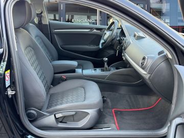 Audi A3 1.2 TFSI Attraction °AHK°SHZ°AAC°Allwetter°