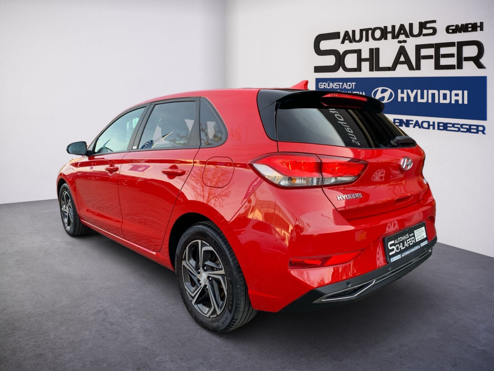 Fahrzeugabbildung Hyundai i30 1.0 T-GDI Edition 30 8x bereift 1Hd