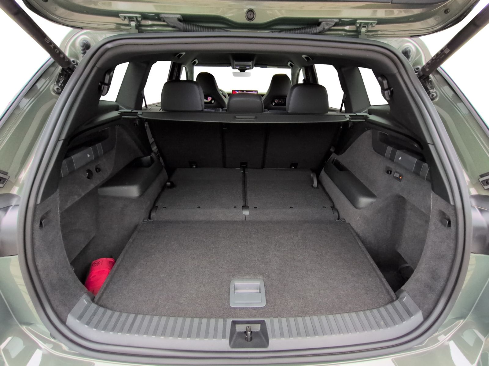 Tayron R-Line 2.0 TDI 4MO DSG AHK+STHZ+BLACK+HuD