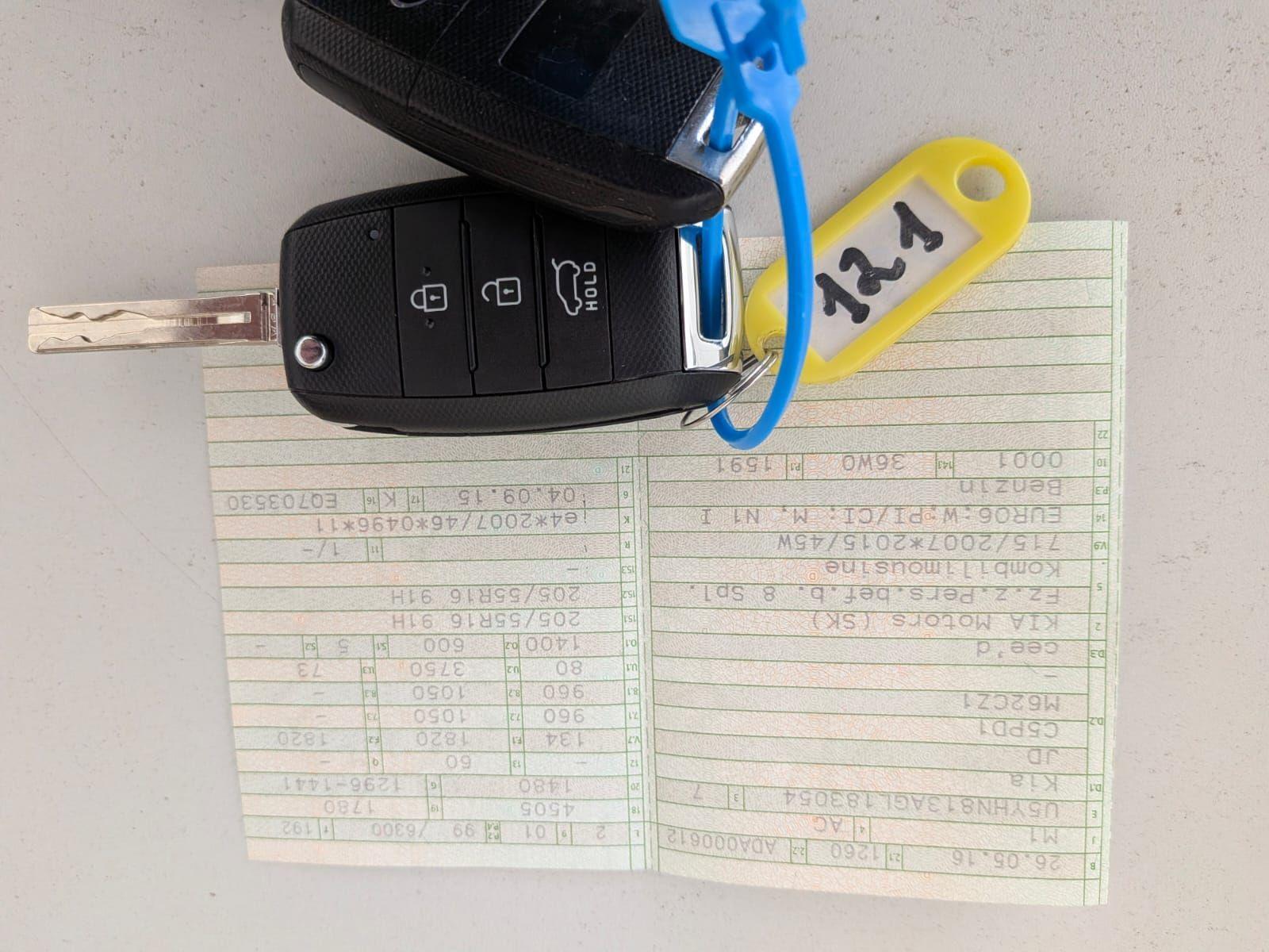 Kia Ceed Sportswagon Dream Team 1.6GDI Unfallschaden