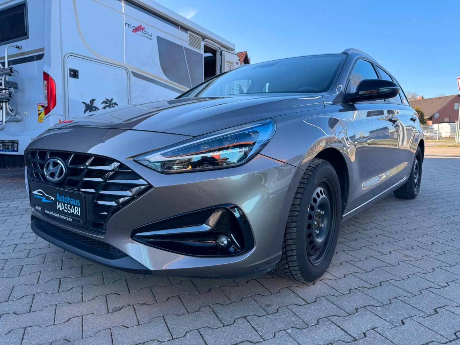 Hyundai i30 1.0 SW EDITITION + Standheizung, Anhängerkup