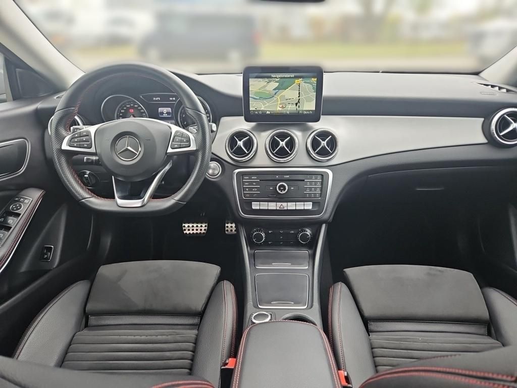Fahrzeugabbildung Mercedes-Benz CLA 200 Coupé AMG Navi Totwi. LED SHZ Ambie. RDK