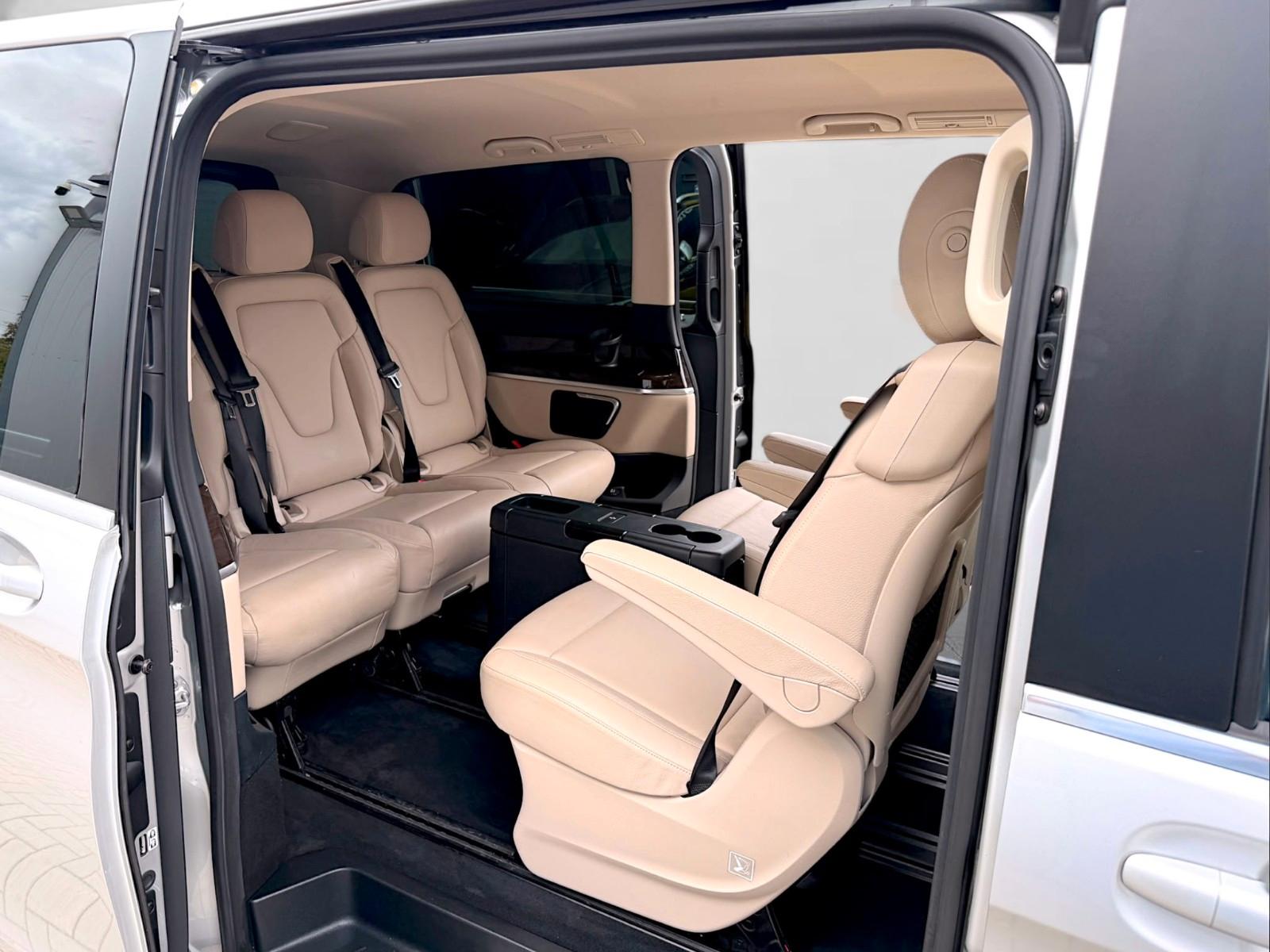 Mercedes-Benz V 250 D LANG AVAN/2xSCHIEBT. ELEK./LEDER/7SITZER