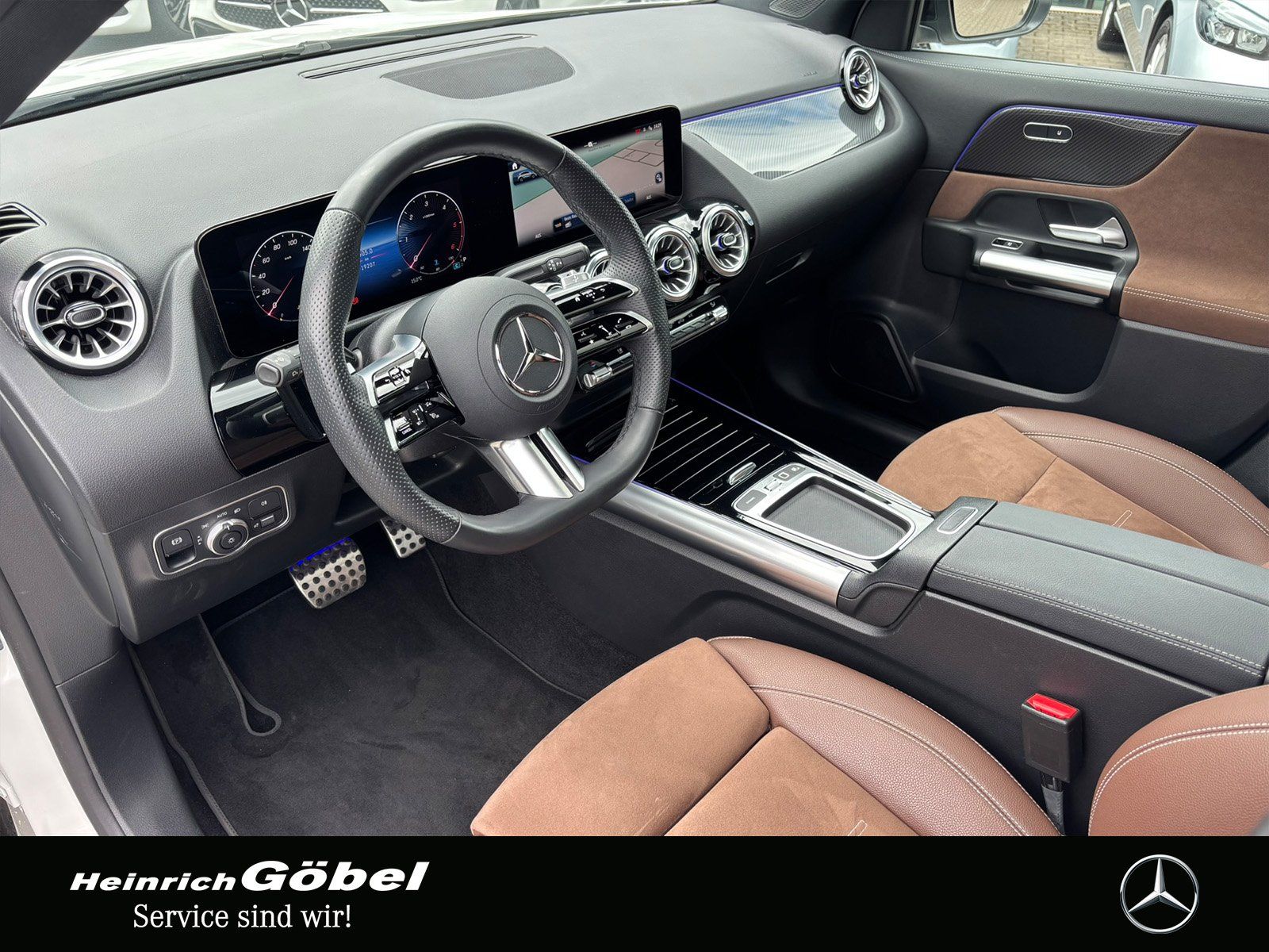 Fahrzeugabbildung Mercedes-Benz GLA 220 d 4M AMG*PANO*AHK*DISTRONIC*360°K*20ZOLL